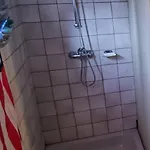 Holiday home Glockenbruchweg Familien Mit 800qm Umzaeunten Garten, Bbq Pavilion, Gratis Fruehstueck, Parkplaetze, Wifi, Lage, So Privat Zu Hause Kassel