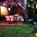 Glockenbruchweg Familien Mit 800qm Umzaeunten Garten, Bbq Pavilion, Gratis Fruehstueck, Parkplaetze, Wifi, Lage, So Privat Zu Hause Kassel
