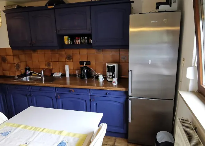 別荘 Ganzes 120Qm Komfort Ferienhaus Mit 800Qm Umzaeunten Garten, 4 Schlafzimmer, Private Kueche, Wohnzimmer, Badezimmer Und Wc, Inkl Gratis Fruehstueck, Parkplaetze, Wifi, Top Lage, So Privat Wie Zu Hause