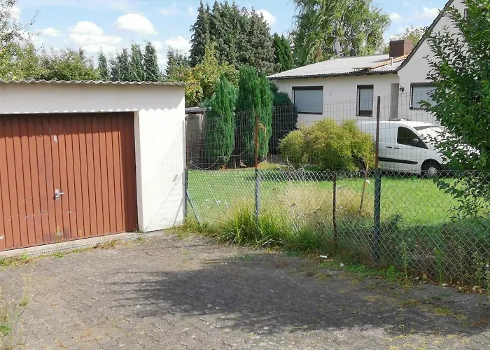 Ganzes 120Qm Komfort Ferienhaus Mit 800Qm Umzaeunten Garten, 4 Schlafzimmer, Private Kueche, Wohnzimmer, Badezimmer Und Wc, Inkl Gratis Fruehstueck, Parkplaetze, Wifi, Top Lage, So Privat Wie Zu Hause