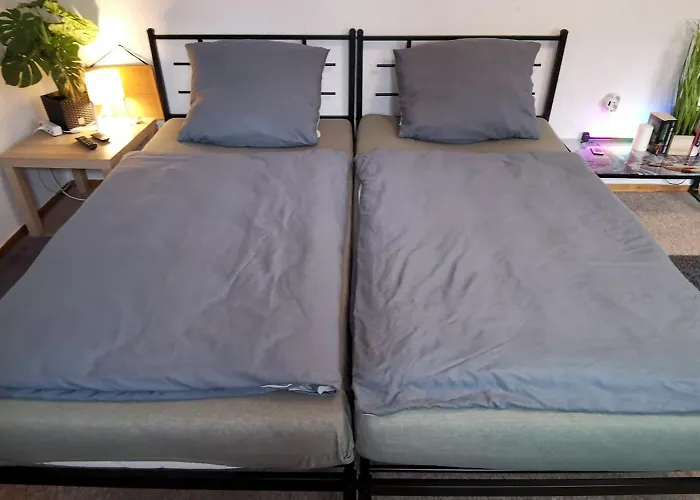 Дом отдыха Ganzes 120Qm Komfort Ferienhaus Mit 800Qm Umzaeunten Garten, 4 Schlafzimmer, Private Kueche, Wohnzimmer, Badezimmer Und Wc, Inkl Gratis Fruehstueck, Parkplaetze, Wifi, Top Lage, So Privat Wie Zu Hause