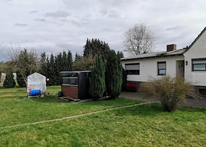 Ganzes Familien Mit 800qm Umzaeunten Garten, Inkl Gratis Fruehstueck, Parkplaetze, Wifi, Lage, So Privat Zu Hause * كاسيل